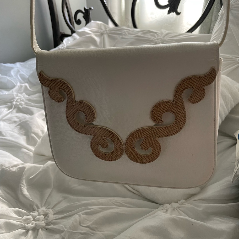 YSL Shoulder bag.